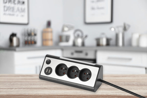 Bloc multiprises d’Angle, 3 Prises, 2 Ports USB: 1 USB A+ 1 USB C, Interrupteur On/Off pour éteindre/allumer la LED, Câble 1,5m, Gris/Noir