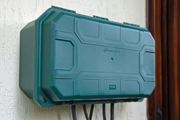 Boîte de protection étanche pour extérieure résistant aux intempéries IP54 avec Bloc Multiprise inclus 4 prises IP44 avec capuchons, Câble de 5m H05RR-F 3G1.5,Vert, X-Large